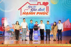 胡志明市越南青年联合会举办“幸福家庭日”活动。图自越通社