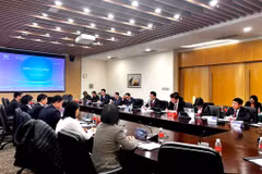 越南与中国财政部领导就地区财政政策优先事项举行工作会谈。图自越通社