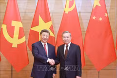 中共中央总书记、国家主席习近平2025年4月对越南进行的国事访问，有助于夯实越中两国战略互信。图自越通社