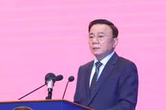 越共中央政治局委员、中央书记处常务书记陈锦秀出席会议并发表指导讲话。图自越通社