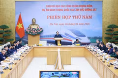 政府总理范明政在政府驻地主持召开铁路领域国家重点项目指导委员会第五次会议。图自越通社