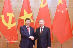 2025年4月14日，越共中央总书记苏林在河内欢迎中共中央总书记、国家主席习近平对越南进行国事访问。图自越通社