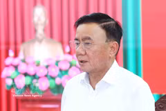 越共中央政治局委员、中央书记处常务书记陈锦秀在河内主持与中央检查委员会的工作会谈。图自越通社