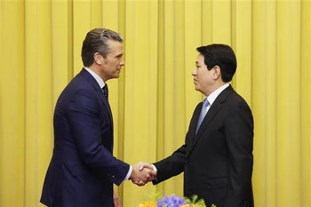 越南国家主席梁强会见美国战争部长皮特·赫格塞思。图自越通社