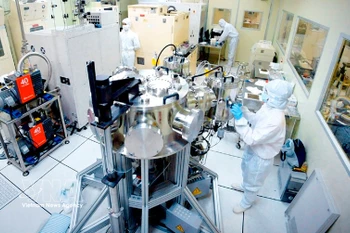 胡志明市国家大学现代纳米技术研究实验室。图自越通社