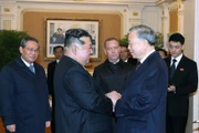 越共中央总书记苏林出席朝鲜劳动党建党80周年阅兵式