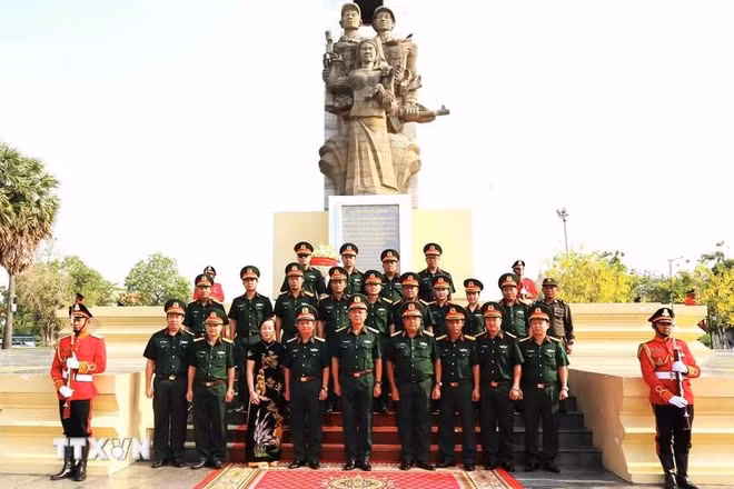 viet-nam-campuchia-hop-tac-quoc-phong-1.jpg