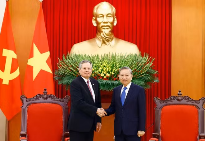 ong-bi-thu-tiep-thuong-nghi-si-hoa-ky-steve-daines-7923589.jpg