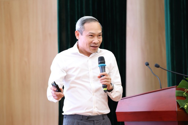 国会经济金融委员会专职委员、越南董事协会高级顾问委员会主席潘德孝强调,第68号决议的精神在于减少繁琐环节、加强保障、释放资源。图自 Vietnam+ a47i7278.jpg