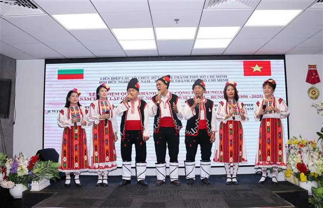vna-potal-ky-niem-quoc-khanh-bulgaria-va-75-nam-thiet-lap-quan-he-ngoai-giao-viet-nam-bulgaria-7884707.jpg
