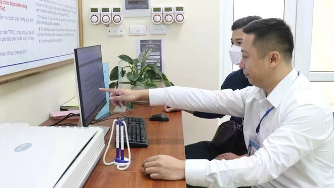 确保涉企审批100%网上办理,以最大限度减少纸质材料,同时在2025年内完成行政审批省内无区划限制。图自互联网 cchc-btl-3595jpg.jpg