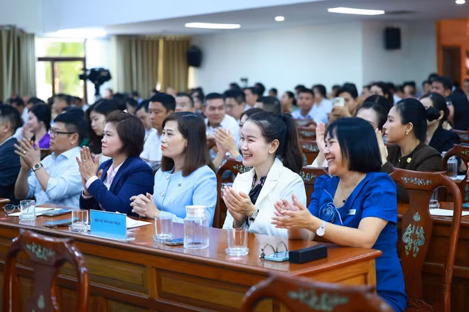 cu-tri-thanh-pho-can-tho-tham-du-hoi-nghi-anh-ttxvn.jpg