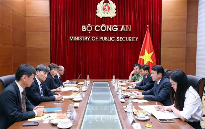 vna-potal-bo-truong-bo-cong-an-tiep-pho-chu-tich-hiep-hoi-vi-suc-khoe-va-an-toan-an-ninh-cong-dong-nhat-ban-8127785.jpg