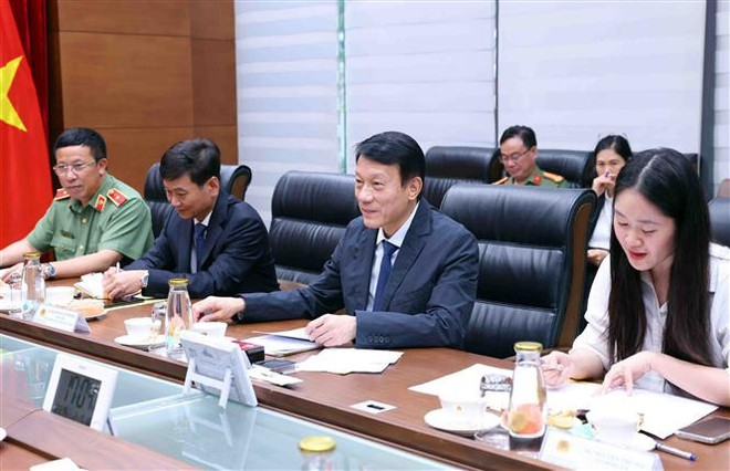 vna-potal-bo-truong-bo-cong-an-tiep-pho-chu-tich-hiep-hoi-vi-suc-khoe-va-an-toan-an-ninh-cong-dong-nhat-ban-8127783.jpg