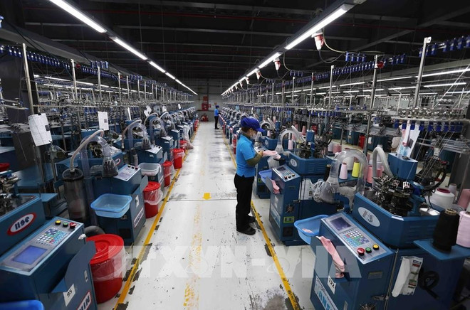 位于顺化市真云-陵姑经济区的韩国一家针织产品出口公司。图自越通社 174510-khoi-doanh-nghiep-fdi-hue-dong-gop-10-grdp-nam.jpg
