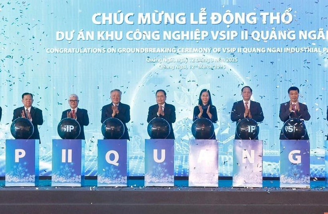 vna-potal-chu-tich-quoc-hoi-tran-thanh-man-du-le-dong-tho-du-an-khu-cong-nghiep-vsip-ii-quang-ngai-7908264.jpg