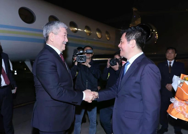 vna-potal-thu-tuong-kyrgyzstan-adylbek-kasimalyev-bat-dau-tham-chinh-thuc-viet-nam-7888294.jpg