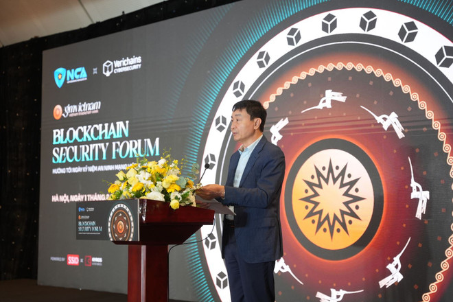 国家网络安全协会常务副主席阮明政中将强调,越南正处于迈入数字时代的关键阶段,目标到2030年将区块链纳入国家数字化转型的核心内容。图自越通社 blockchaine0108253.jpg