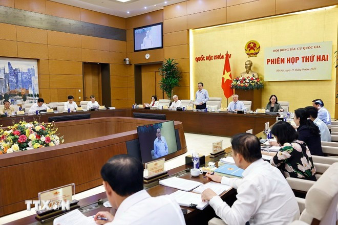 国家选举委员会第二次会议。图自越通社 hoi-dong-bau-cu-1.jpg