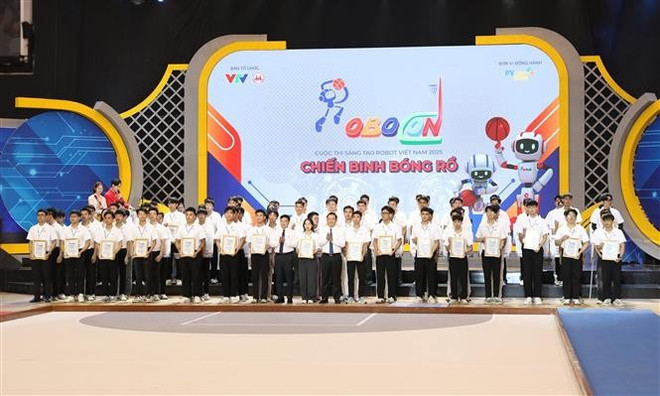 vna-potal-32-doi-du-thi-vong-chung-ket-cuoc-thi-sang-tao-robot-viet-nam-robocon-2025-8080395.jpg