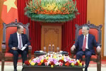 苏林总书记会见老挝人民革命党代表团