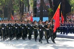 中国仪仗队参加越南阅兵式充分体现两国深厚友谊与互信
