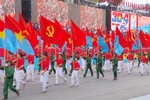 庆祝国家统一50周年阅兵与游行活动隆重举行