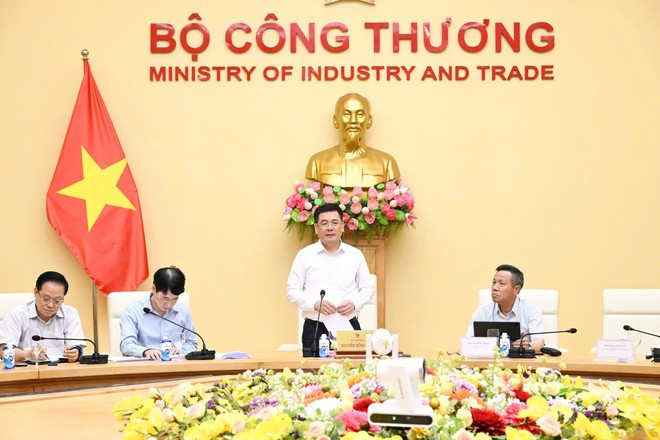 工贸部长阮鸿延发表讲话。图自越通社 8886b0fb-a39c-451c-a03a-dc55c4a01003.jpg