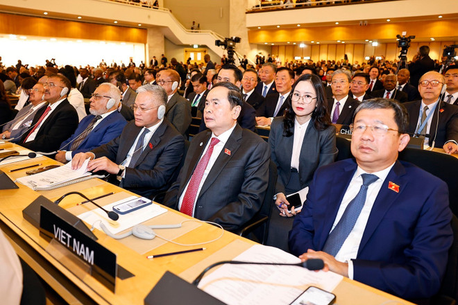 越南国会主席陈青敏出席第六次世界议长大会开幕式。图自越通社 vna-potal-chu-tich-quoc-hoi-du-le-khai-mac-hoi-nghi-cac-chu-tich-quoc-hoi-the-gioi-lan-thu-6-8179080.jpg