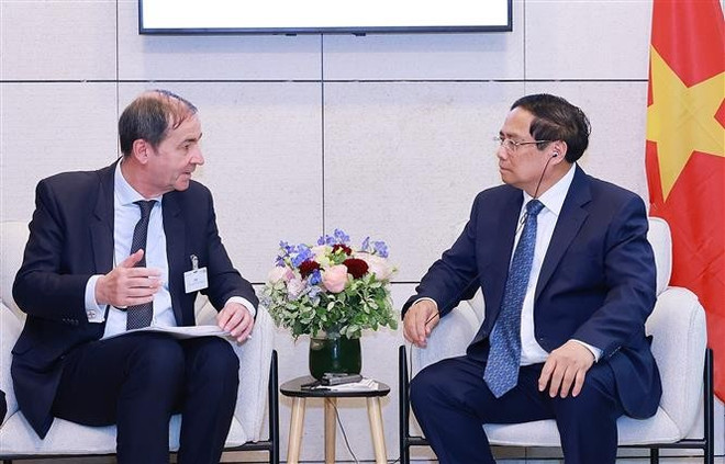 范明政会见了法国电力集团(EDF)董事长兼总经理伯纳德·丰塔纳。图自越通社 3.jpg