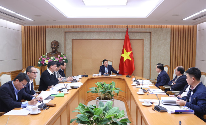 vna-potal-pho-thu-tuong-tran-hong-ha-hop-hoan-thien-de-an-thanh-lap-phat-trien-thi-truong-carbon-tai-viet-nam-7787476.jpg