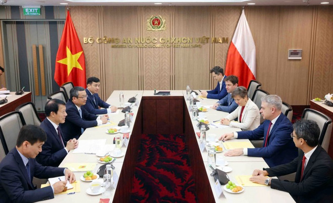 会见现场。图自越通社 z7159604483435-c6ef81496e753e403-1761538645553.jpg