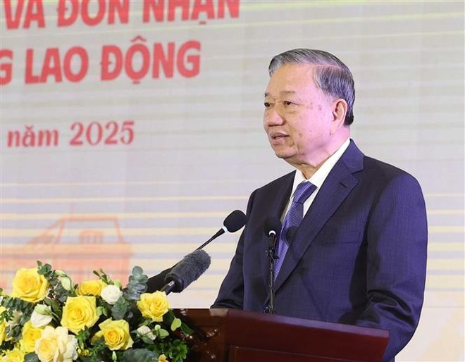 苏林总书记发表讲话。图自越通社 vna-potal-tong-bi-thu-du-le-ky-niem-80-nam-ngay-truyen-thong-toa-an-nhan-dan-8272909.jpg