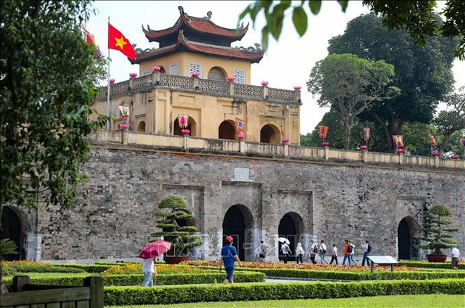 升龙皇城。图自越通社 vna-potal-hoang-thanh-thang-long-diem-den-hap-dan-trong-ky-nghi-le-quoc-khanh-2-9-stand.jpg