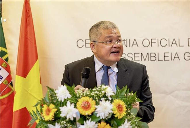越南驻葡萄牙代办阮孟胜。图自越通社 bo-dao-nha-1.jpg