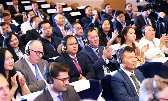 出席越法企业论坛的代表。图自越通社 vna-potal-thu-tuong-pham-minh-chinh-du-dien-dan-doanh-nghiep-viet-nam-phap-8085862.jpg