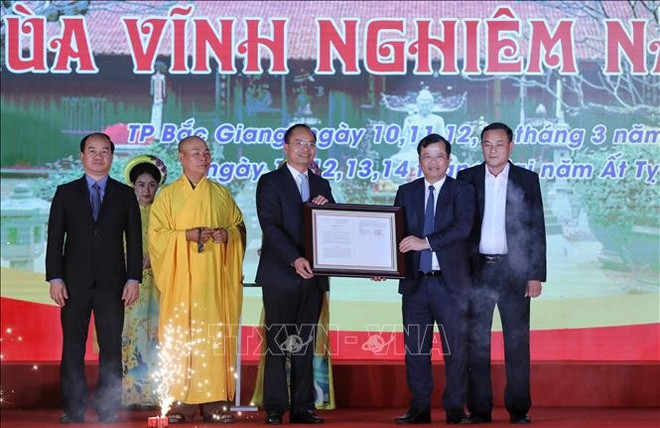 vna-potal-cong-bo-bo-tuong-tam-to-truc-lam-chua-vinh-nghiem-bac-giang-la-bao-vat-quoc-gia-stand.jpg