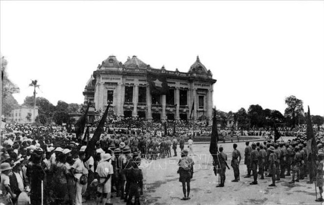 资料图:1945年八月革命的胜利,带领越南民族进入了新阶段。图自越通社 cmt8-2.jpg