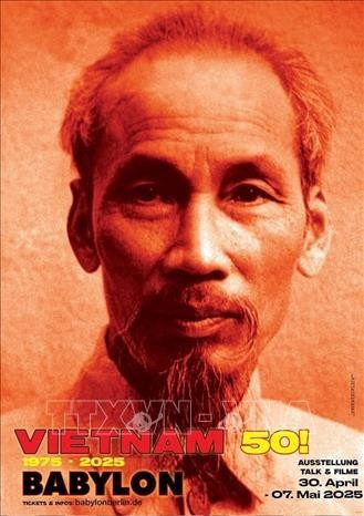 胡志明主席的照片在“越南 75”展览中被庄重陈列。图自越通社 uuid4d0f8318-d452-4c78-b3ed-084108e53d25code001library1type1mode1loctruecaptrue.jpg