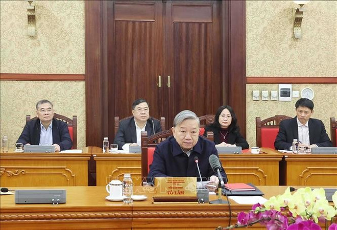 越共中央总书记苏林主持会议。图自越通社 tbt3.jpg