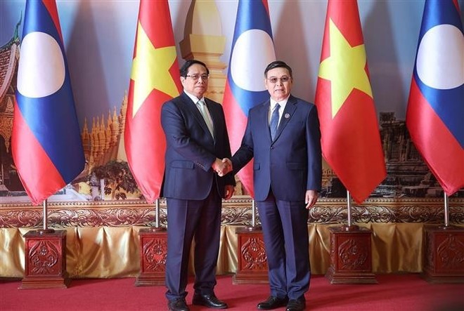 越南政府总理范明政会见老挝国会主席。图自越通社 minh-chinh-hoi-kien-chu-tich-quoc-hoi-lao-7800357.jpg
