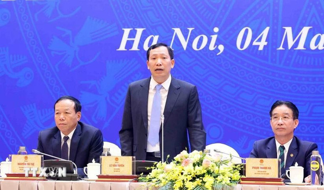 公安部副部长黎文线在新闻发布会上回答记者的提问。图自越通社 cong-bo-quyet-dinh-dac-xa-nam-2025-7885659-resize-1.jpg