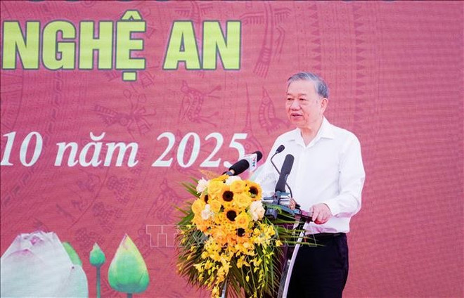 苏林总书记发表讲话。图自越通社 tbt-phat-bieu.jpg
