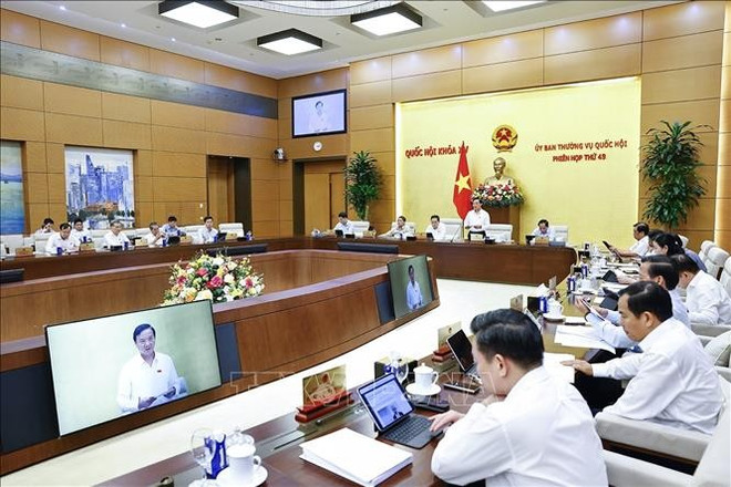 国会副主席阮克定在会上发表讲话。图自越通社 quoc-hoi.jpg