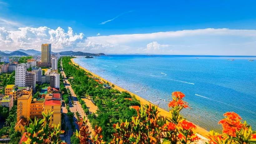 乂安省炉门海滩。图自互联网
