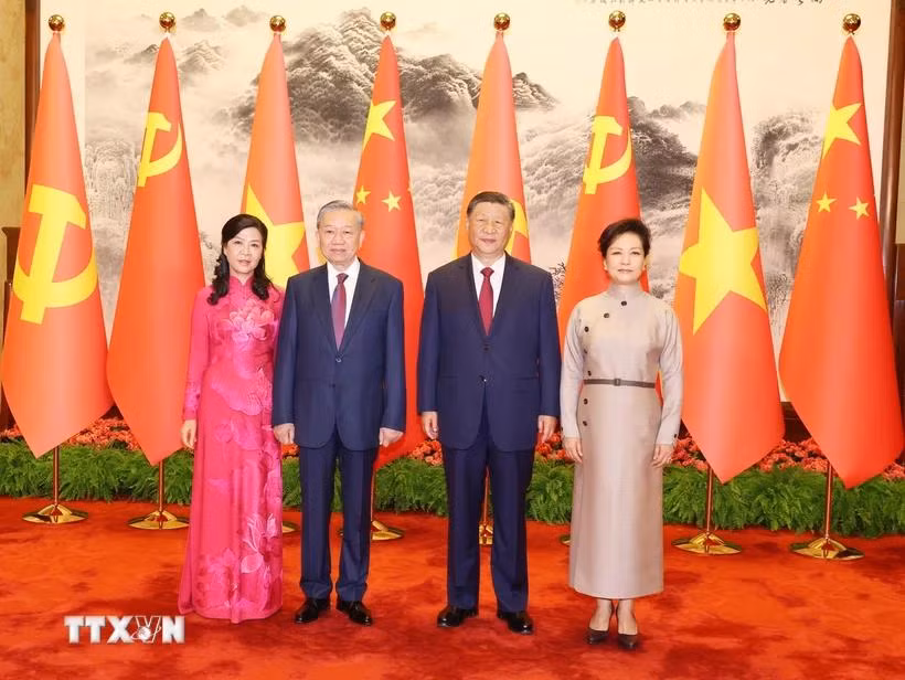 2024年8月，中共中央总书记、国家主席习近平夫妇与越共中央总书记、国家主席苏林夫妇合影（图片来源：越通社)