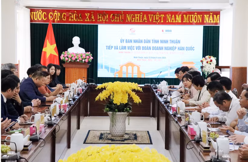 座谈会场景。图自越通社