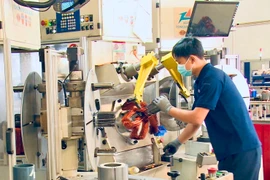 发展辅助产业不仅是吸引可持续投资的战略任务，更是国内企业深度参与并逐步掌握全球供应链的关键因素。图自https://moit.gov.vn/