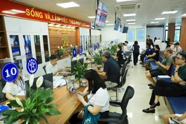 河内推进行政审批改革 为两级地方政府高效运行做好准备。图自hanoimoi.com