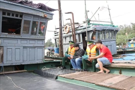 边防部队力量对渔民进行打击IUU捕捞的宣传。图自越通社